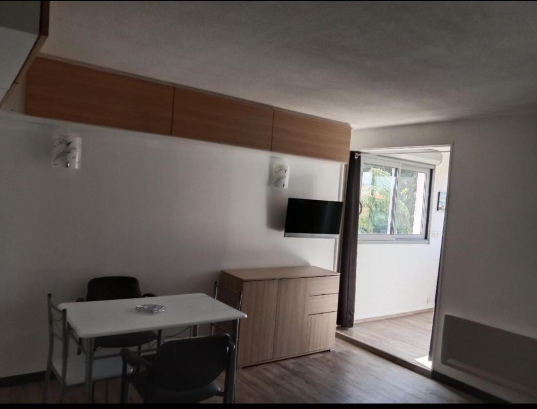 Frejus-Plage Et Centre-Ville, 28 M2, Accueil 4 Personnes, Francais, English Spoken Екстериор снимка
